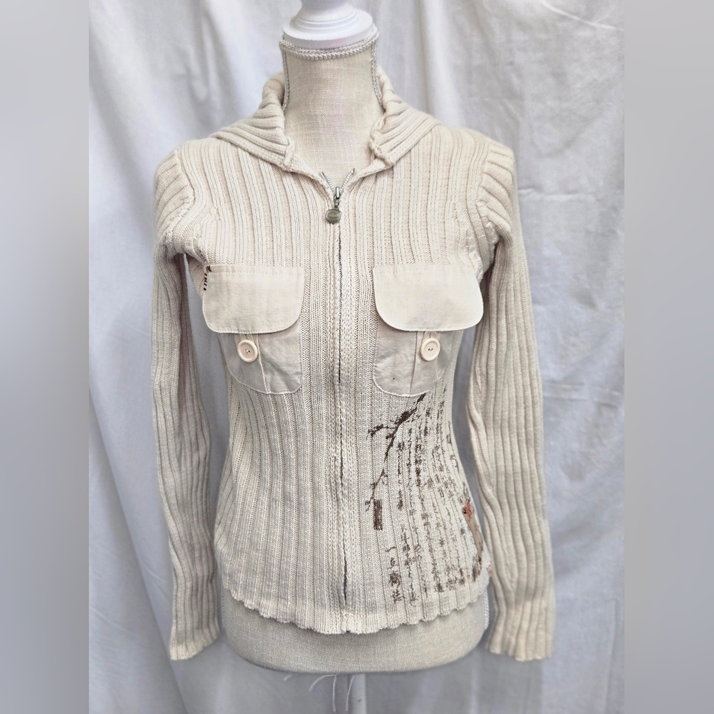 Major de*lema? - Cream Zip-up Hooded Sweater with graphic design - (M)
